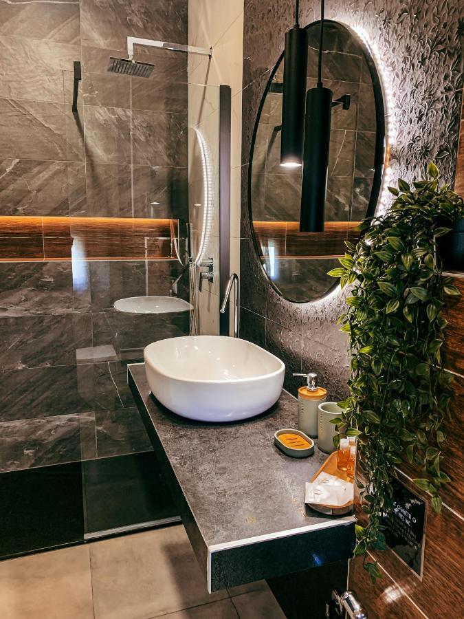 B&B Salus Civico 23 Reggio Emilia Ngoại thất bức ảnh