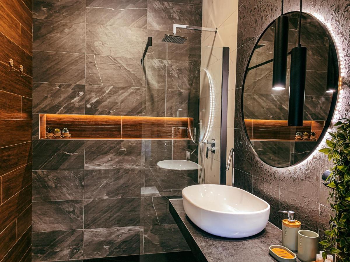B&B Salus Civico 23 Reggio Emilia Ngoại thất bức ảnh